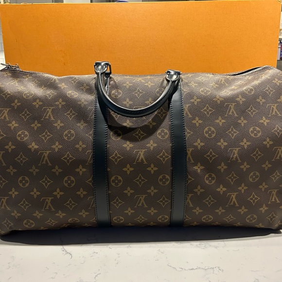 LOUIS VUITTON - Picture 3 of 13
